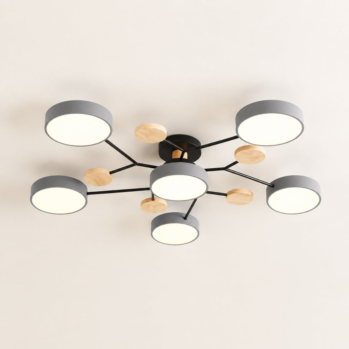 Plafonnier LED gris à 6 palets, cinq en périphérie et un central, 89 cm de large