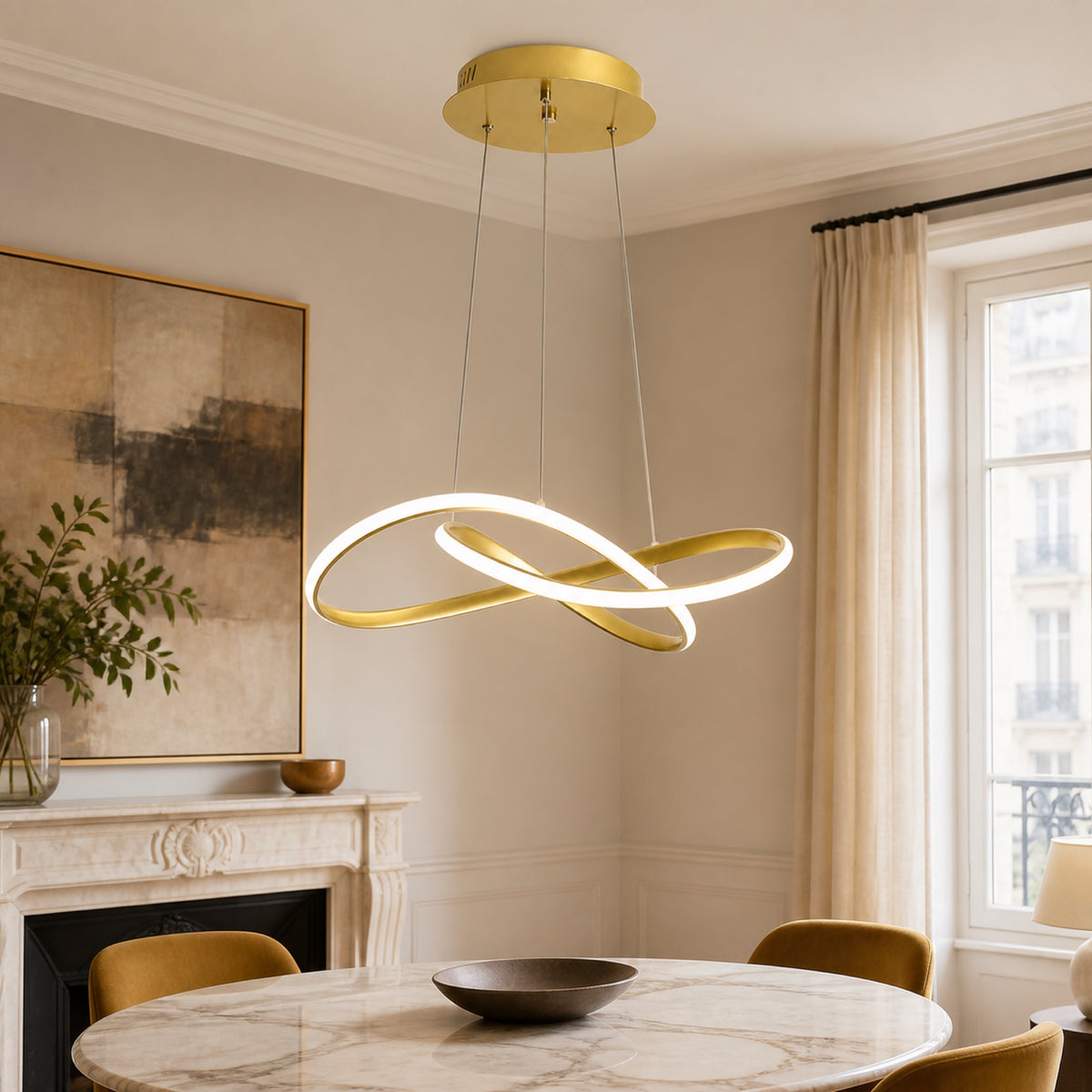Suspension ruban LED en trèfle, en situation dans un intérieur