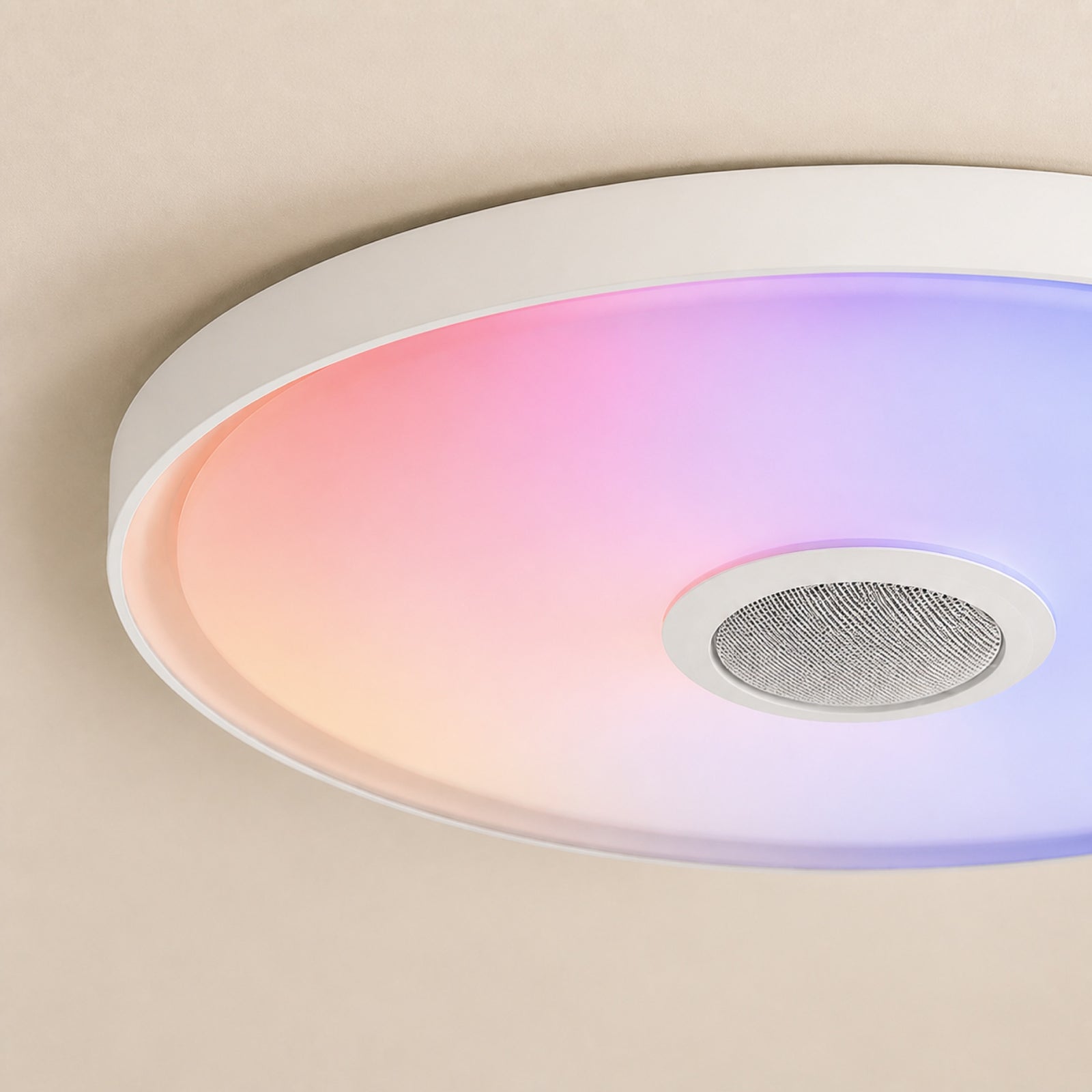 La pièce basse trouve sa lumière