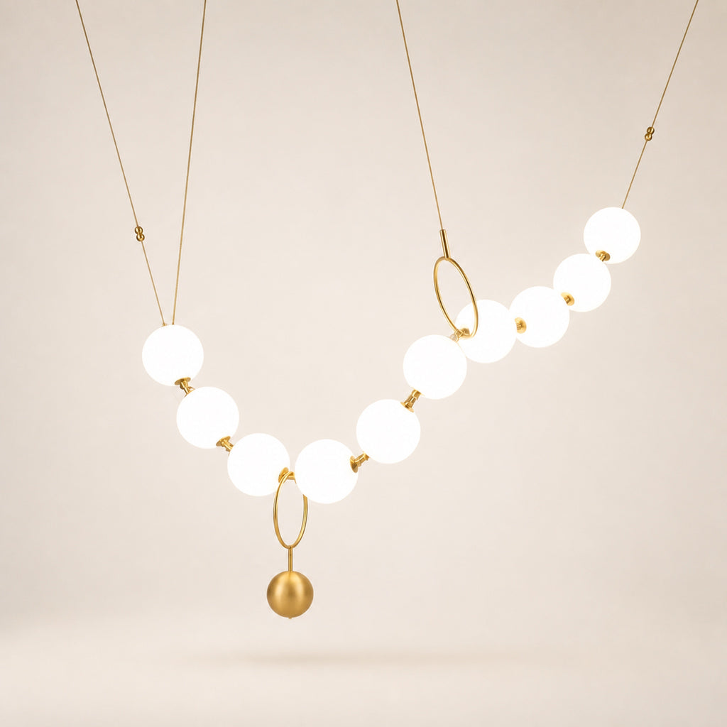 Suspension guirlande de globes opalins