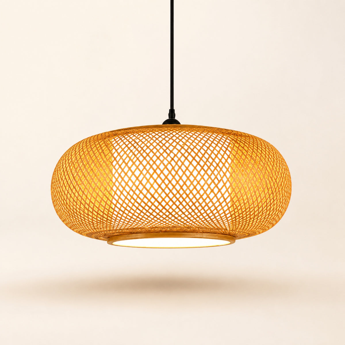 Suspension bambou tissée