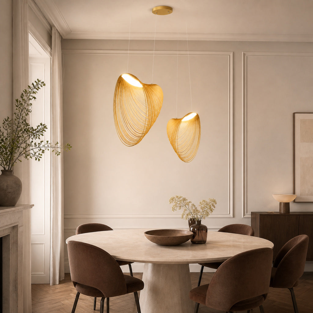 Suspension double coquille en bois tressé, en situation dans un intérieur