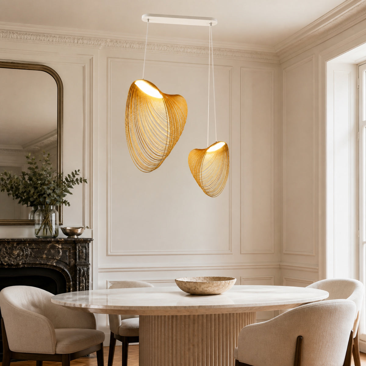 Suspension double coquille en bois tressé, en situation dans un intérieur
