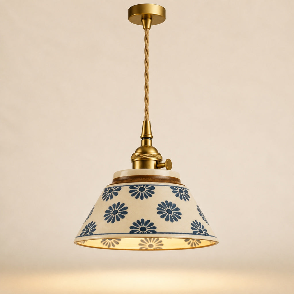 Suspension céramique, modèle A à motif floral bleu, monture dorée