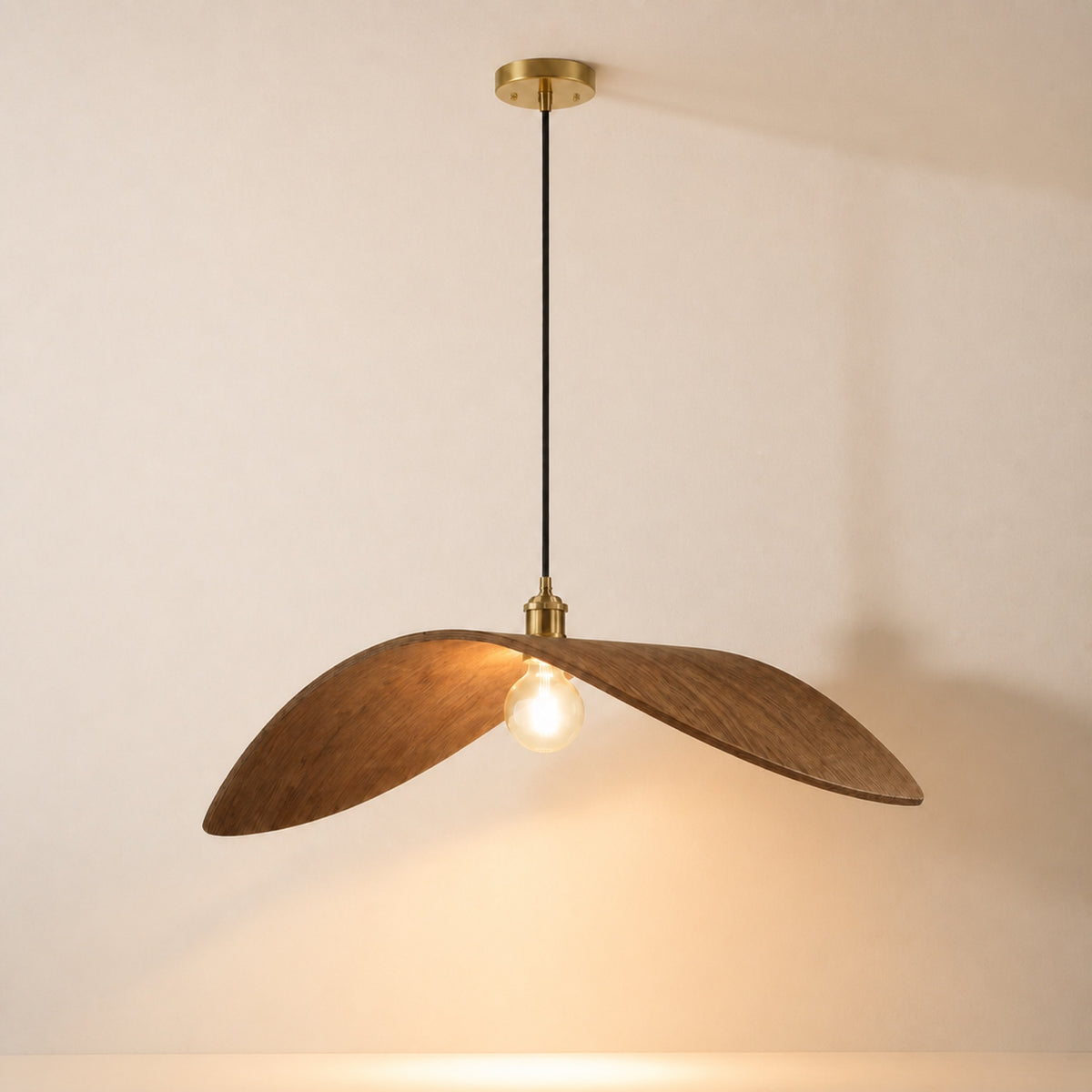 Suspension bois deux pétales, vue complémentaire