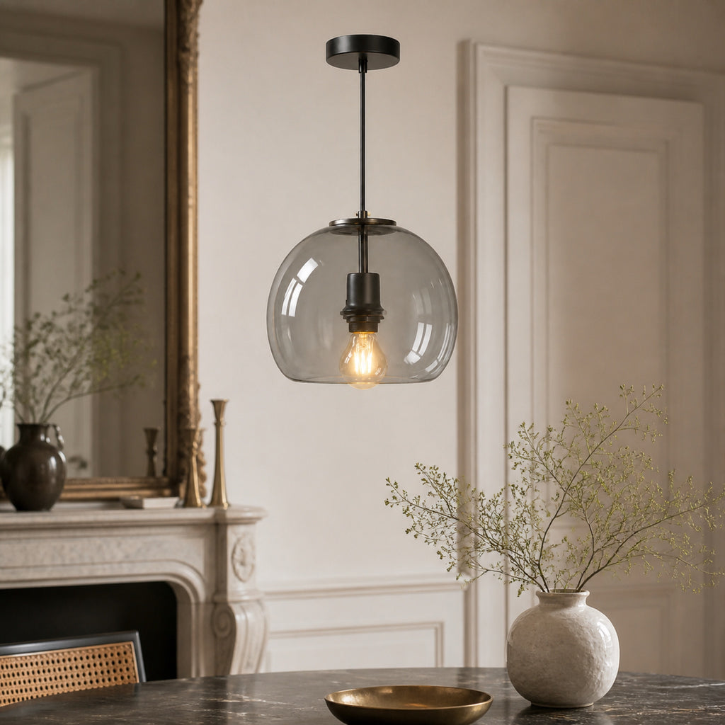 Suspension globe en verre fumé sur tige rigide, autre cadrage