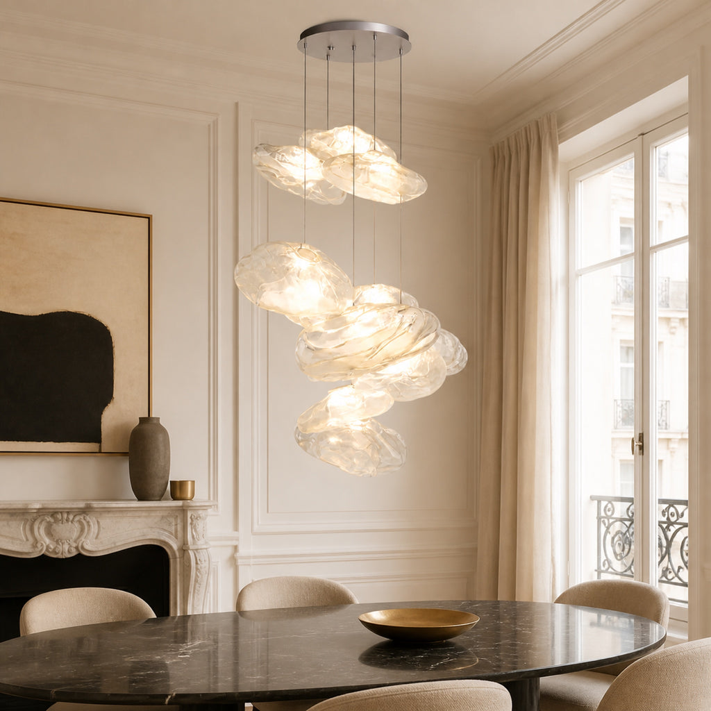Suspension nuages en verre soufflé, en situation dans un intérieur